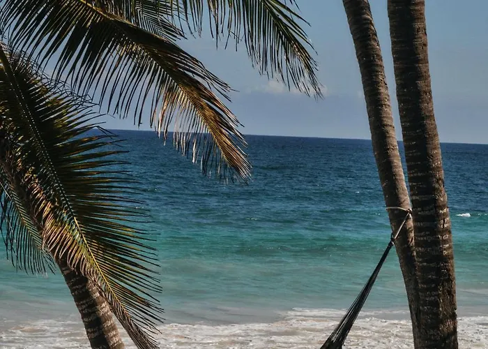 Libelula Beachfront Hotel 4*