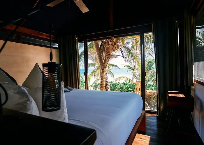 Libelula Beachfront Hotel 4*
