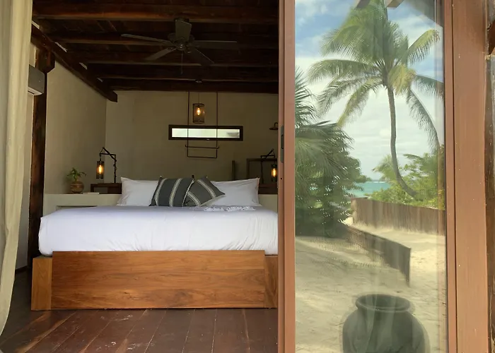 Hotel Libelula Beachfront 4*